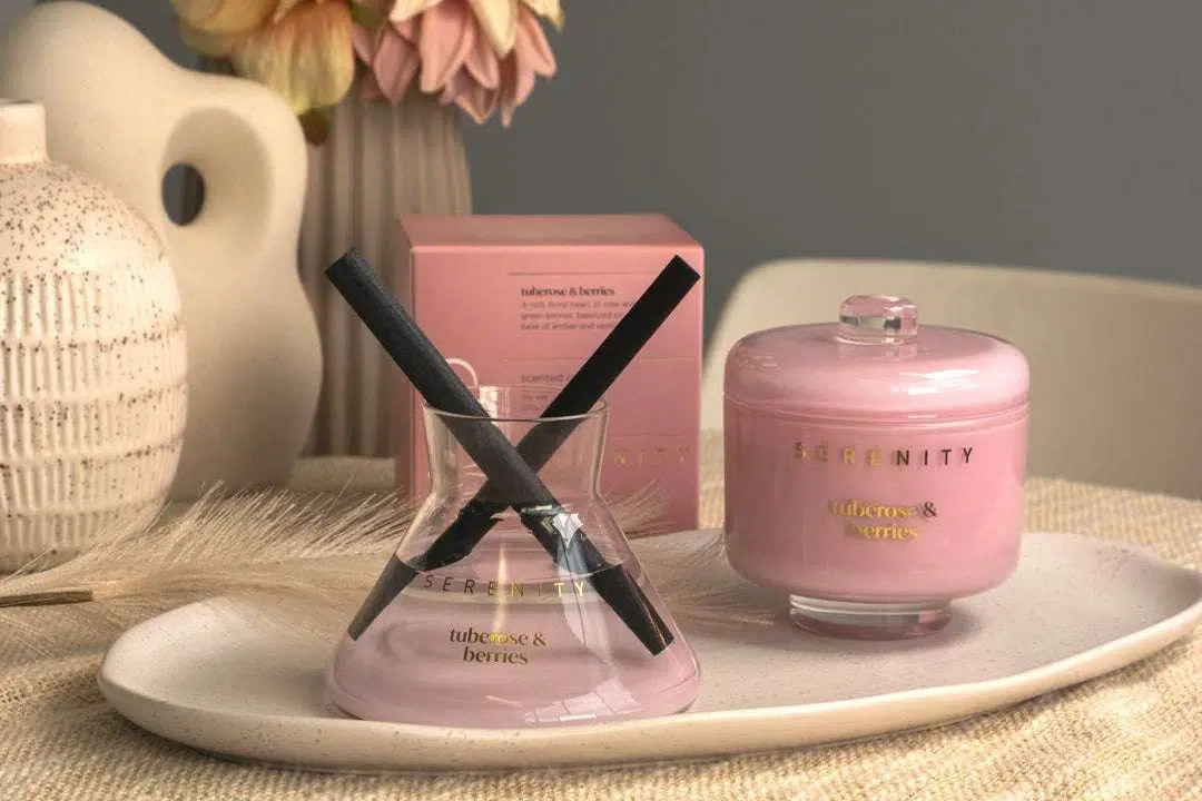 TUBEROSE & BERRIES 230G CANDLE