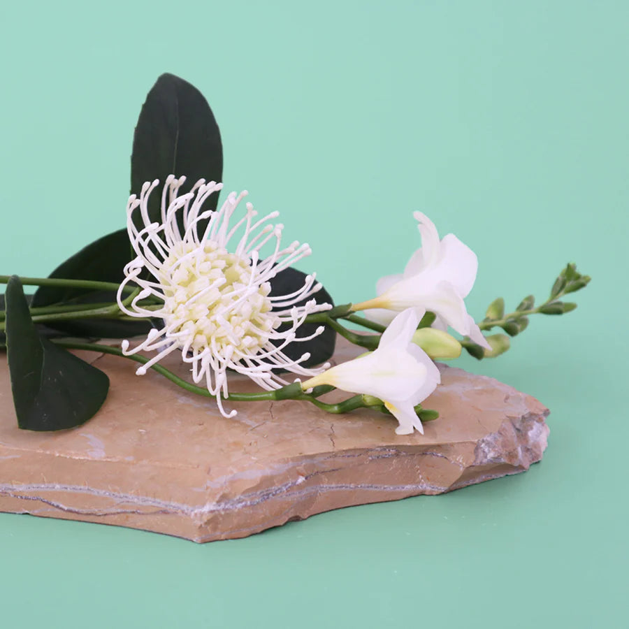 Japanese Honeysuckle Wood Wick Candle