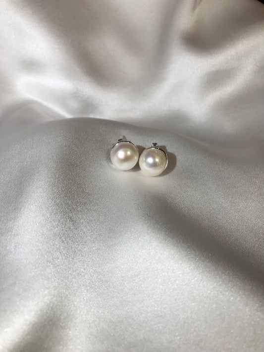 Pearl Stud Earrings by Melanie Woods