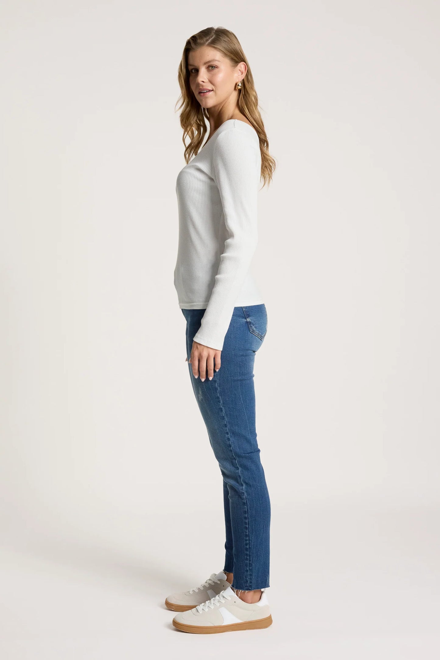 PLAGE LONG SLEEVE TSHIRT - WHITE by Eb&ive