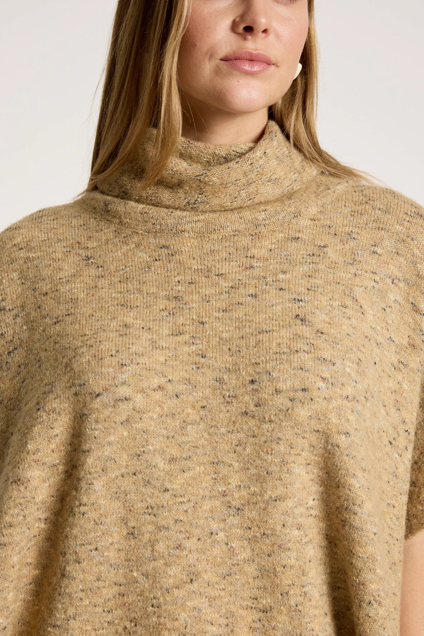 ZARDA PONCHO - MOCHA by Eb&ive