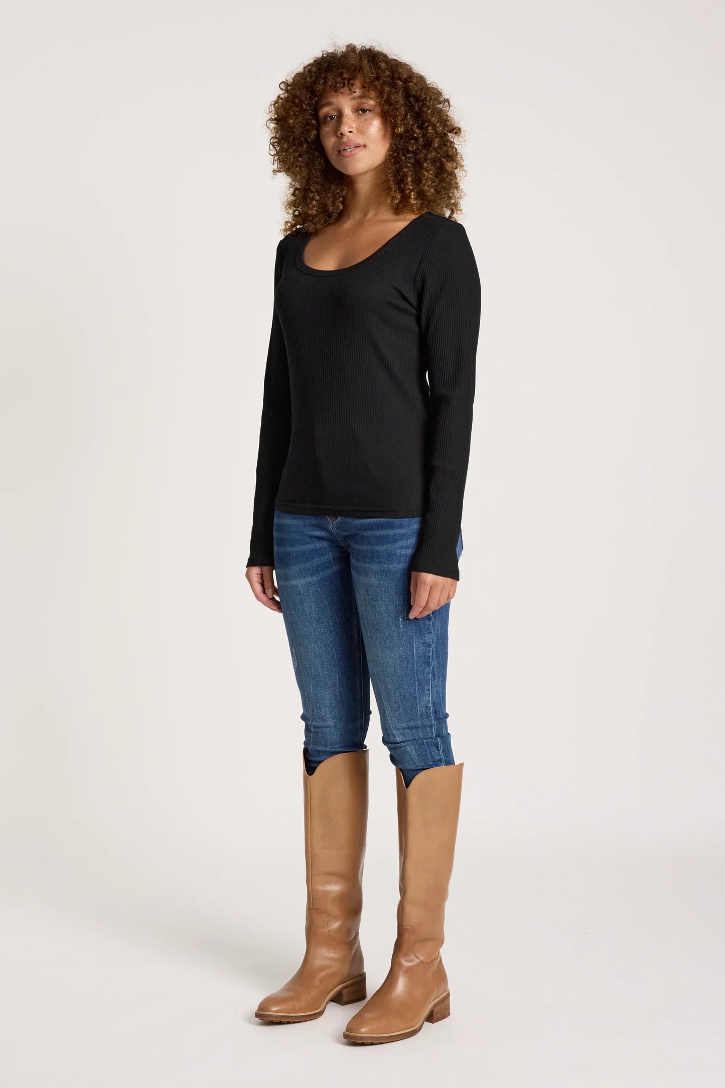 PLAGE LONG SLEEVE TSHIRT - BLACK by Eb&ive
