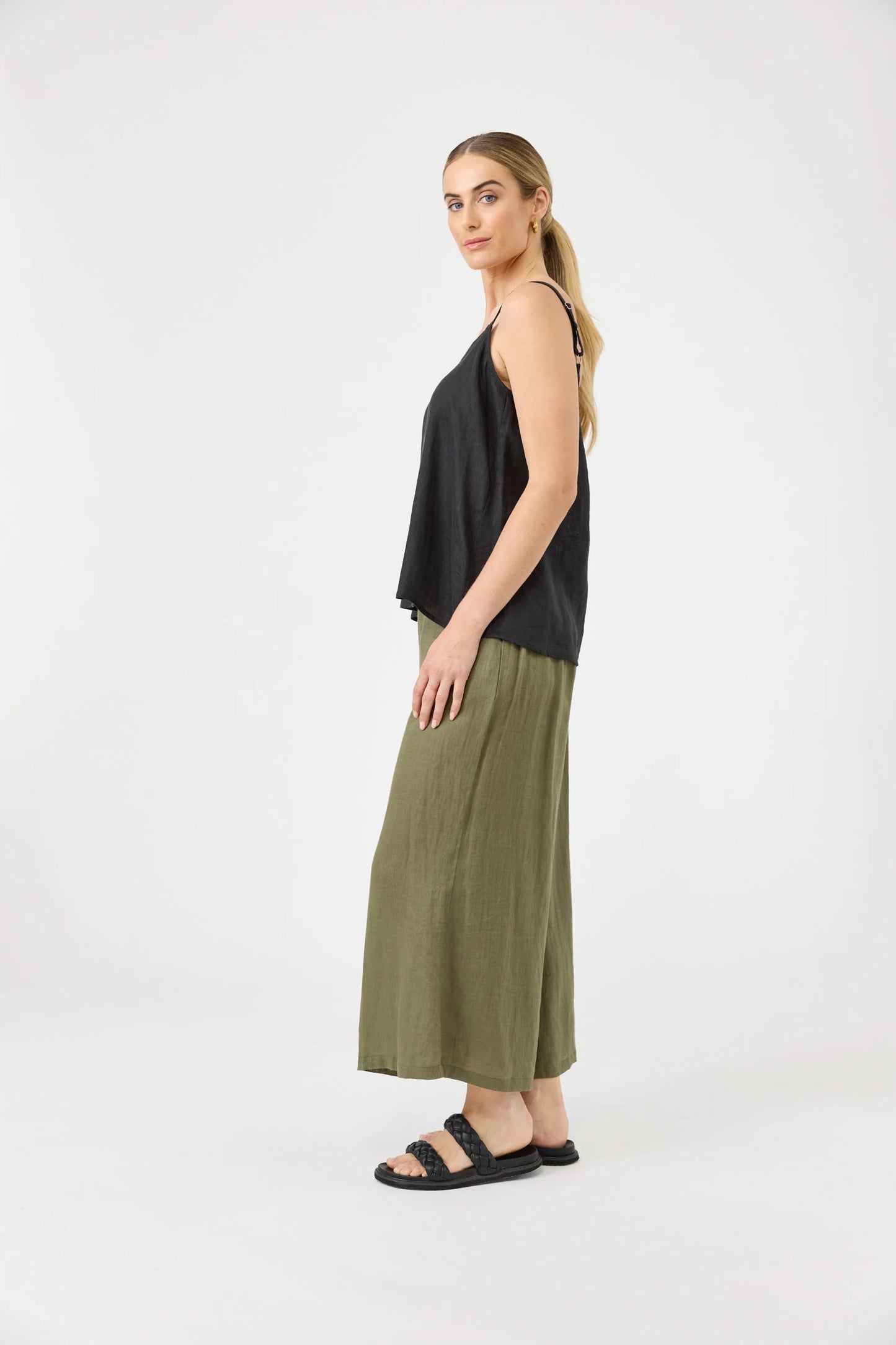 STUDIO TANK - EBONY by eb&ive