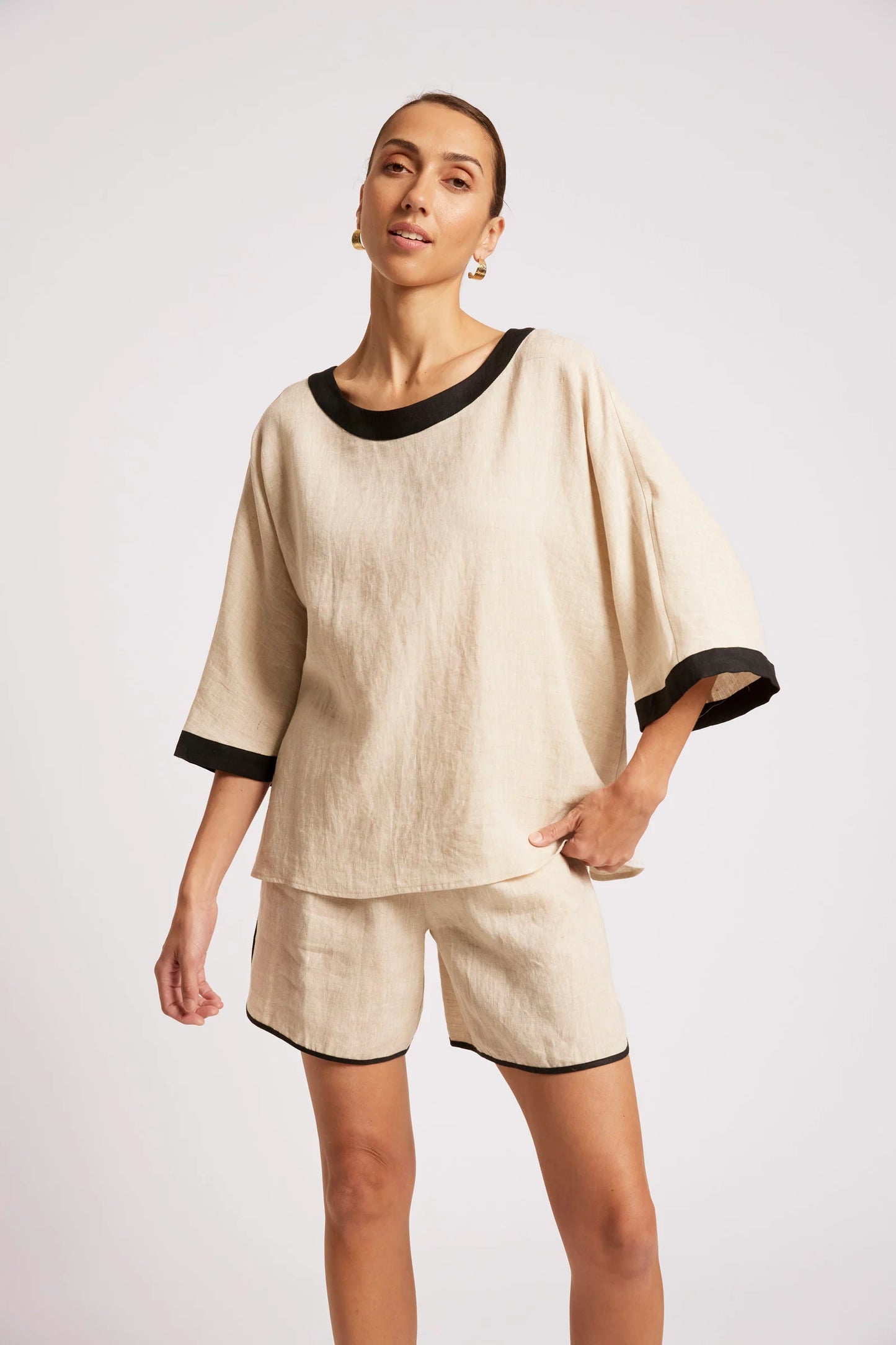 MARIS RELAXED SPLICE TOP - TUSK / BLACK by Eb&ive
