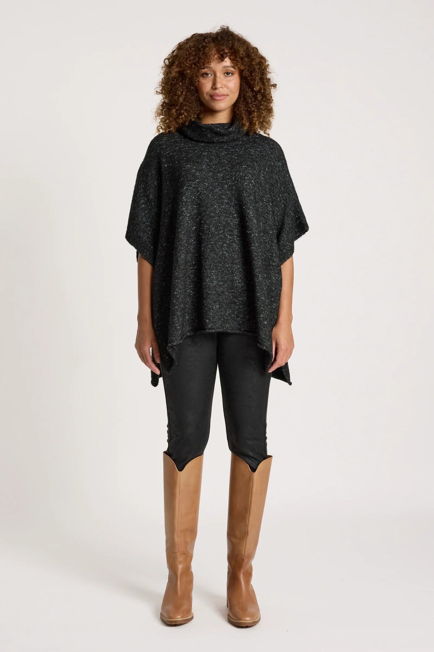 ZARDA PONCHO - BLACK by Eb & Ive