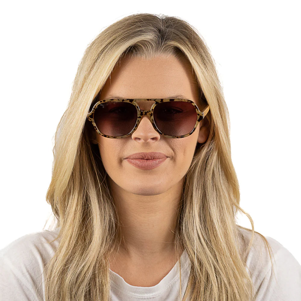 BILLY OPAL TORT Brown Gradient Lens Walnut Wood Arms by Soek