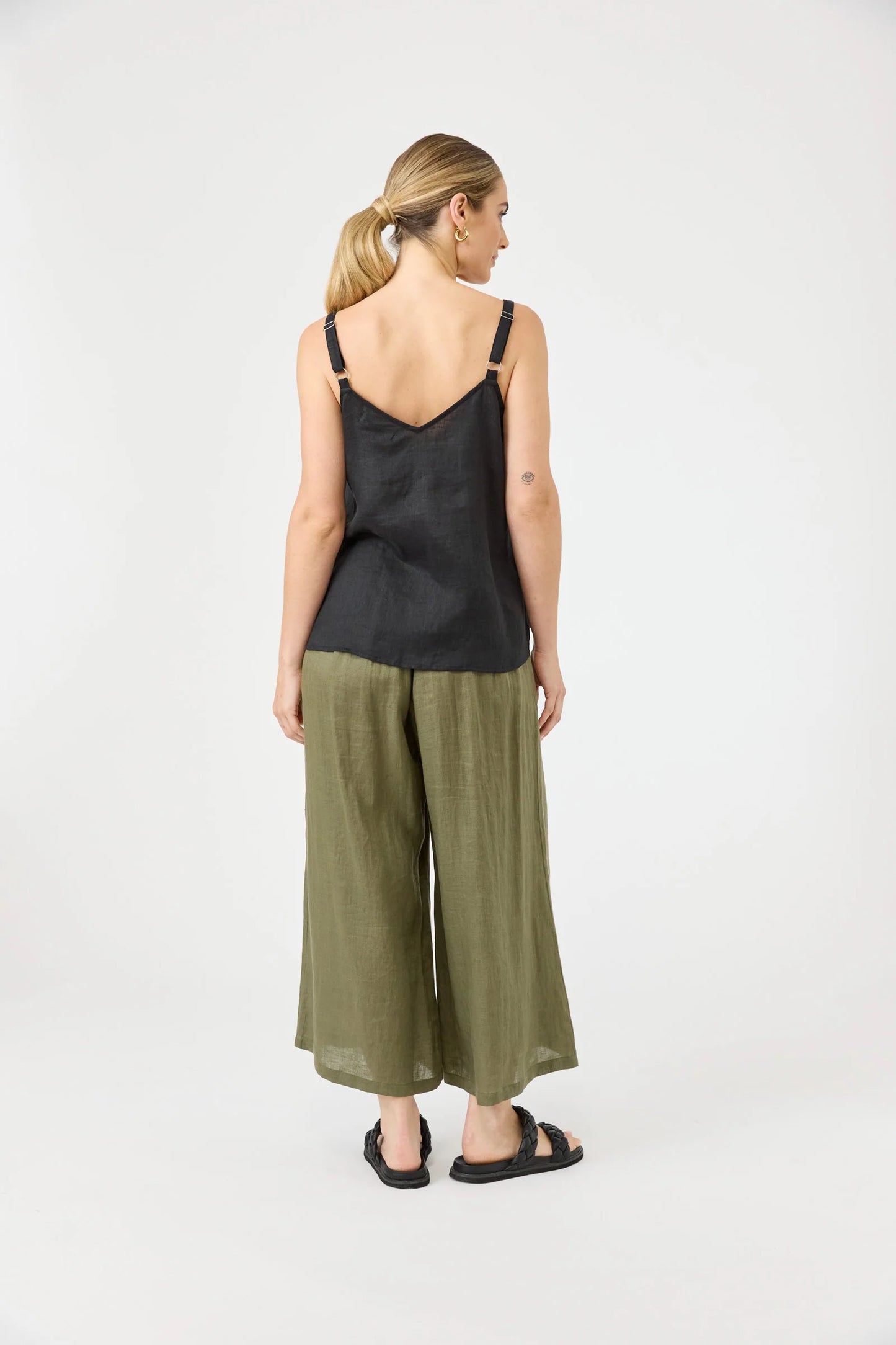 STUDIO TANK - EBONY by eb&ive