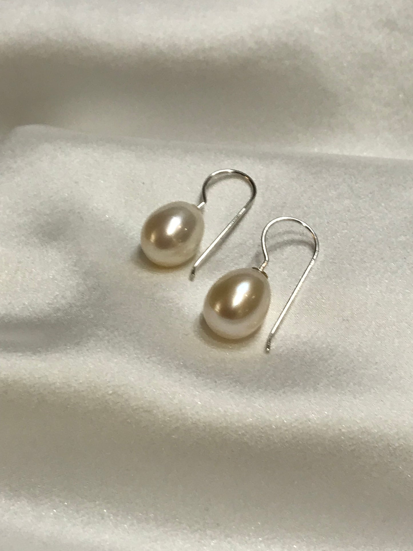 Freshwater Pearl Earrings by Melanie Woods