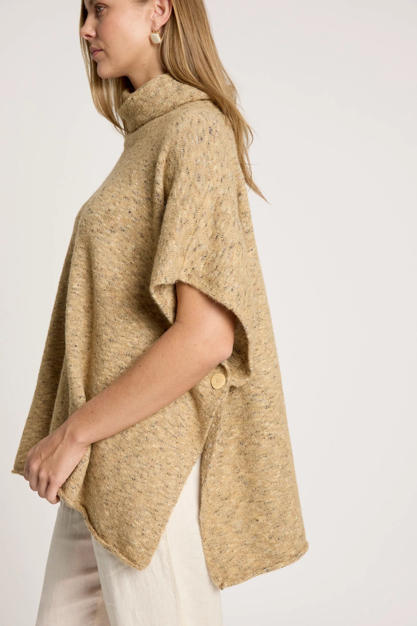 ZARDA PONCHO - MOCHA by Eb&ive