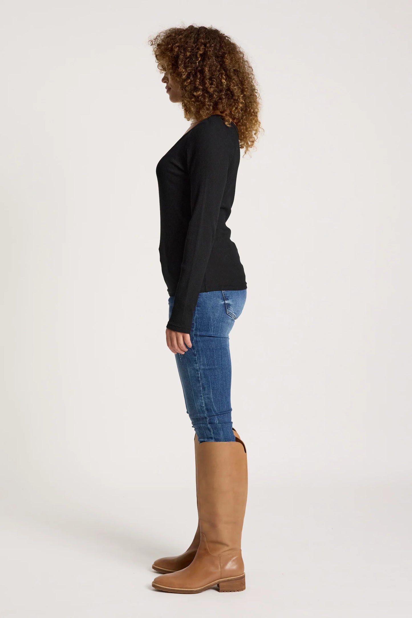 PLAGE LONG SLEEVE TSHIRT - BLACK by Eb&ive